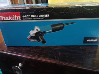 New MAKITA 4 1/2 ANGLE GRINDER MODEL NO. 9557NB FEATURES A TEAL AND BLACK 🖤 COLORED SCHEME FOR SALE.