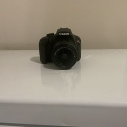 Canon Camera + Kit