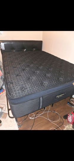 Beautyrest Black 4 Series Summit Plush pillowtop $4899