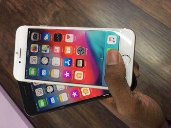 iPhone 7 128GB / 32GB Factory Unlocked Free Charger And 30 Days Warranty