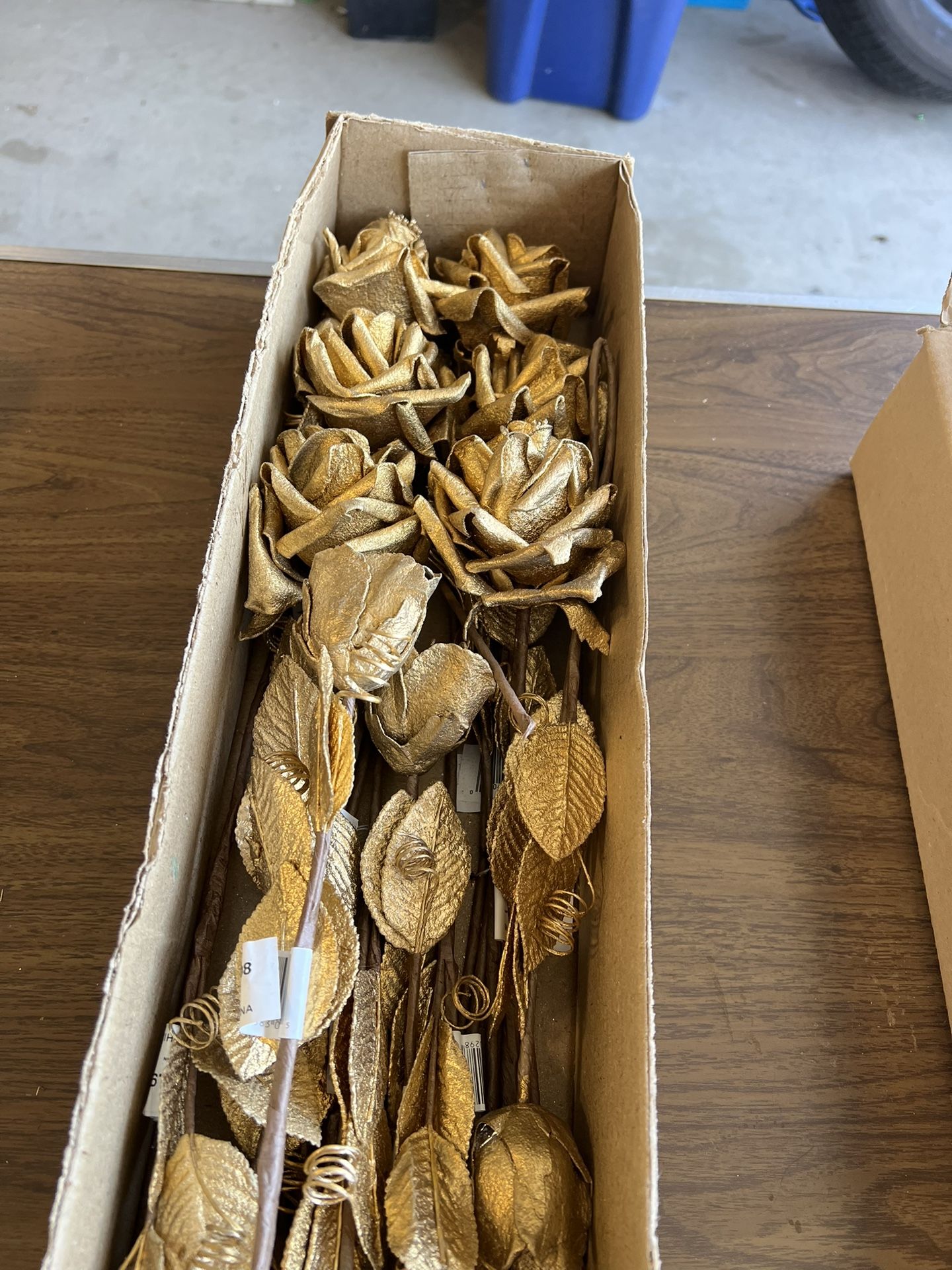 Artificial Gold Roses