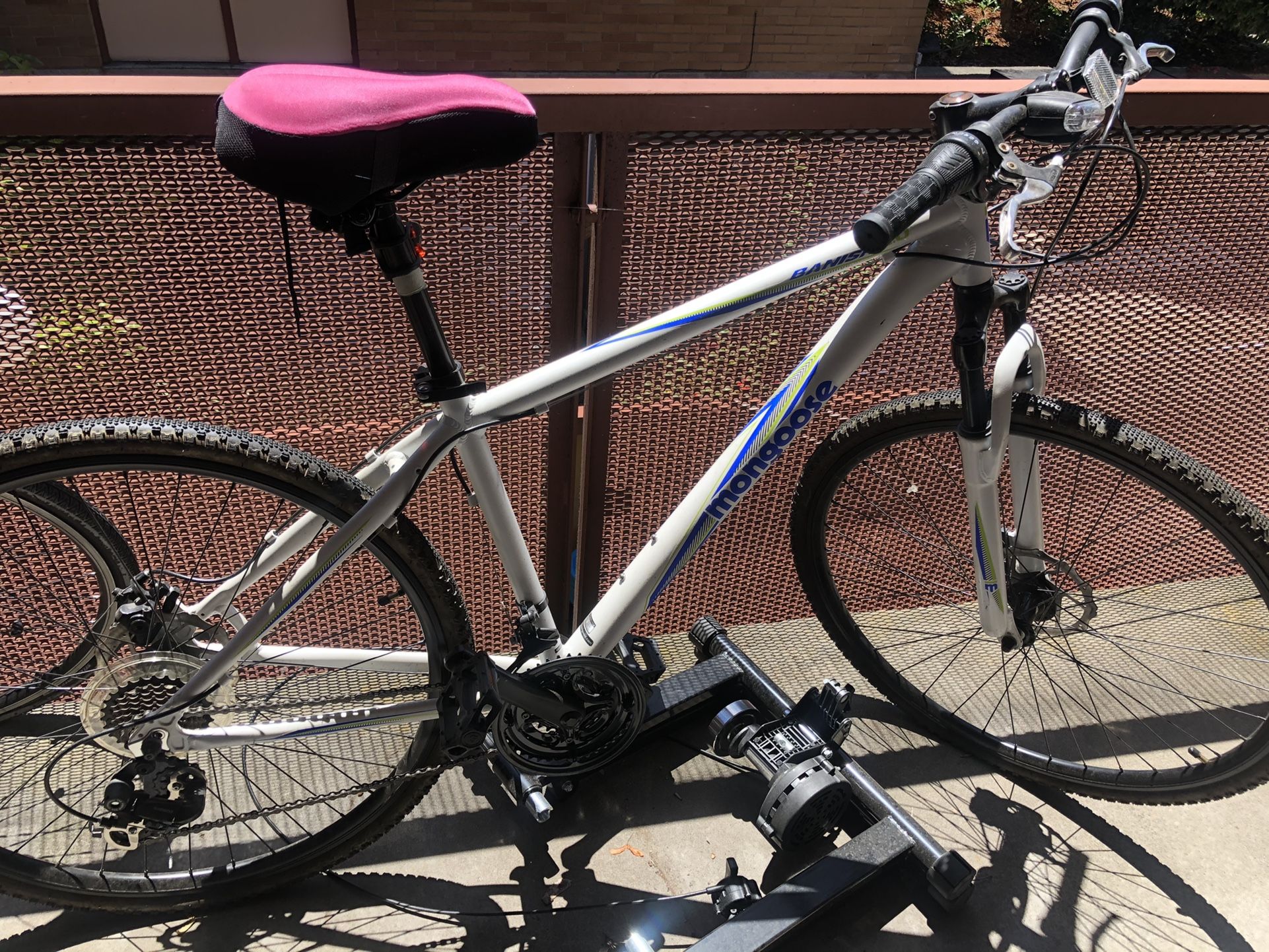 Hardly Used Mongoose Men s Banish 2.0 Hybrid Bike for Sale in Portland OR OfferUp