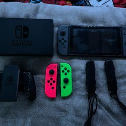 Nintendo Switch 