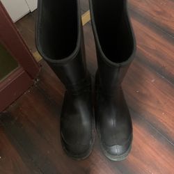 Size 9 Black Rain Boots 