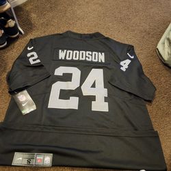 Raiders Woodson Jersey  (Small )