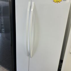33 Inches Wide Kenmore Refrigerator 