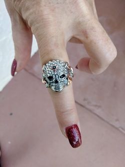 Size 7 crystals set in stainless steel setting