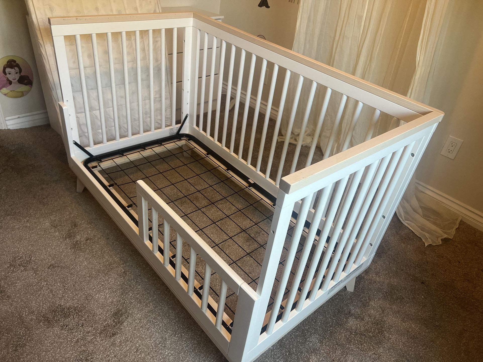 Babyletto Scoot 3-in-1 Convertible Crib with Toddler Bed Conversion Kit in White and Washed Natural,