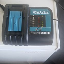 Makita Charger