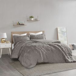 Intelligent Design Leena Shaggy Fur Duvet Cover Set