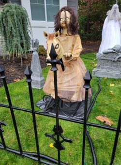 Grandin Road Black Iron Halloween 25ft Fence