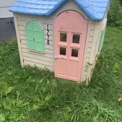 Outdoor Kids Playhouse 