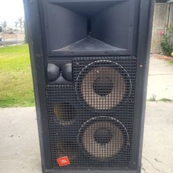 JBL speakers 
