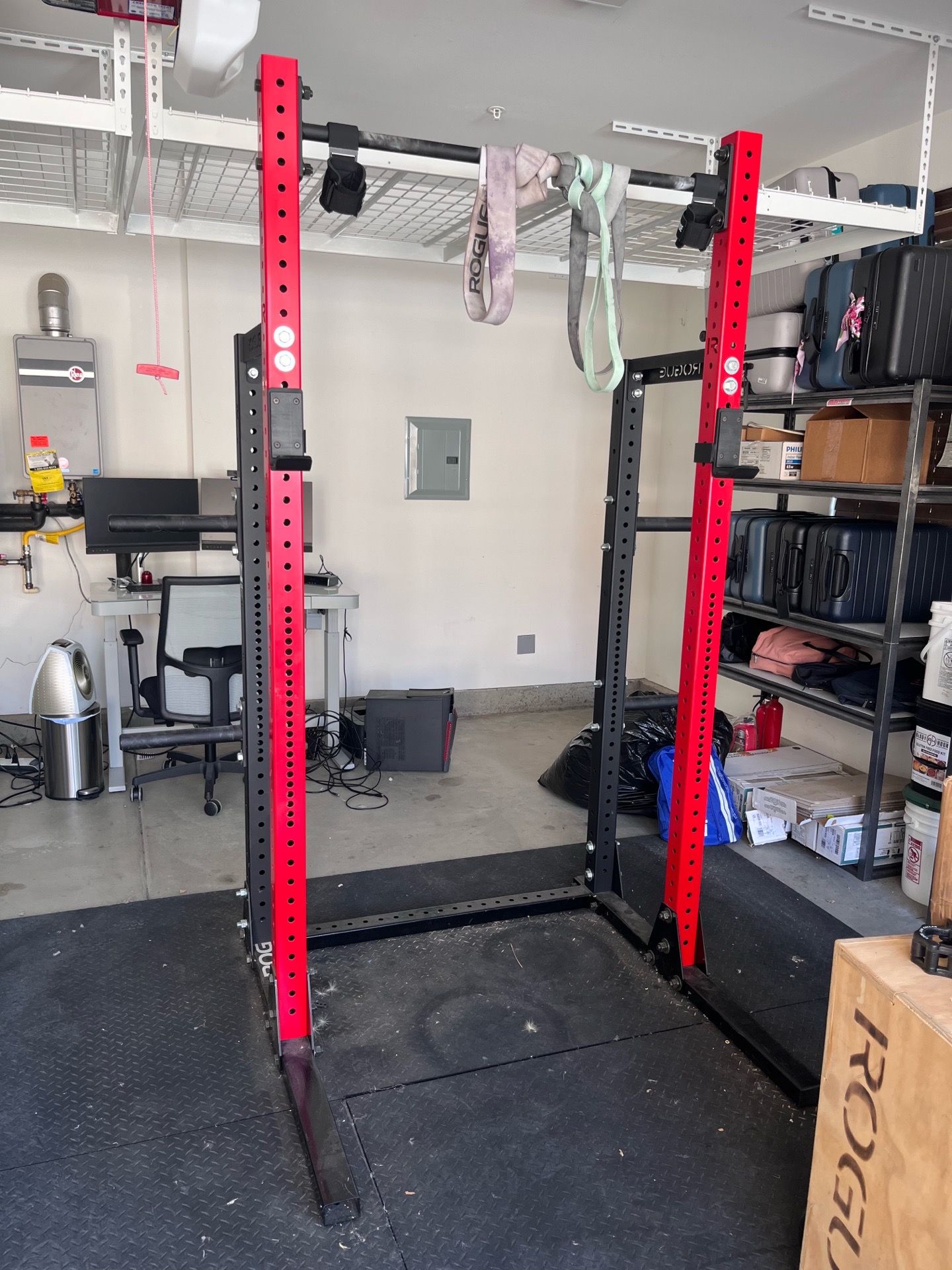 Rogue half rack for weights