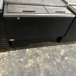 Used 48” Glass And Plate Froster 