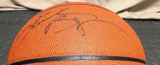 KOBE SIGNED BASKETBALL