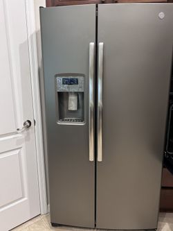 Nevera GE 25.3 Cu. Ft. Refrigerator