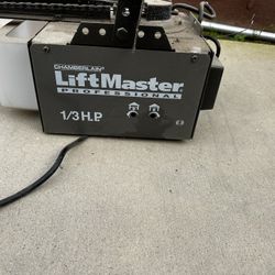 CHAMBERLAIN CHAIN DRIVE GARBAGE DOOR OPENER