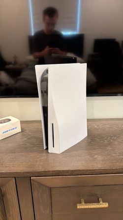PS5 Disc version (NO CONTROLLER) (NO CHORDS) (Factory reseted)