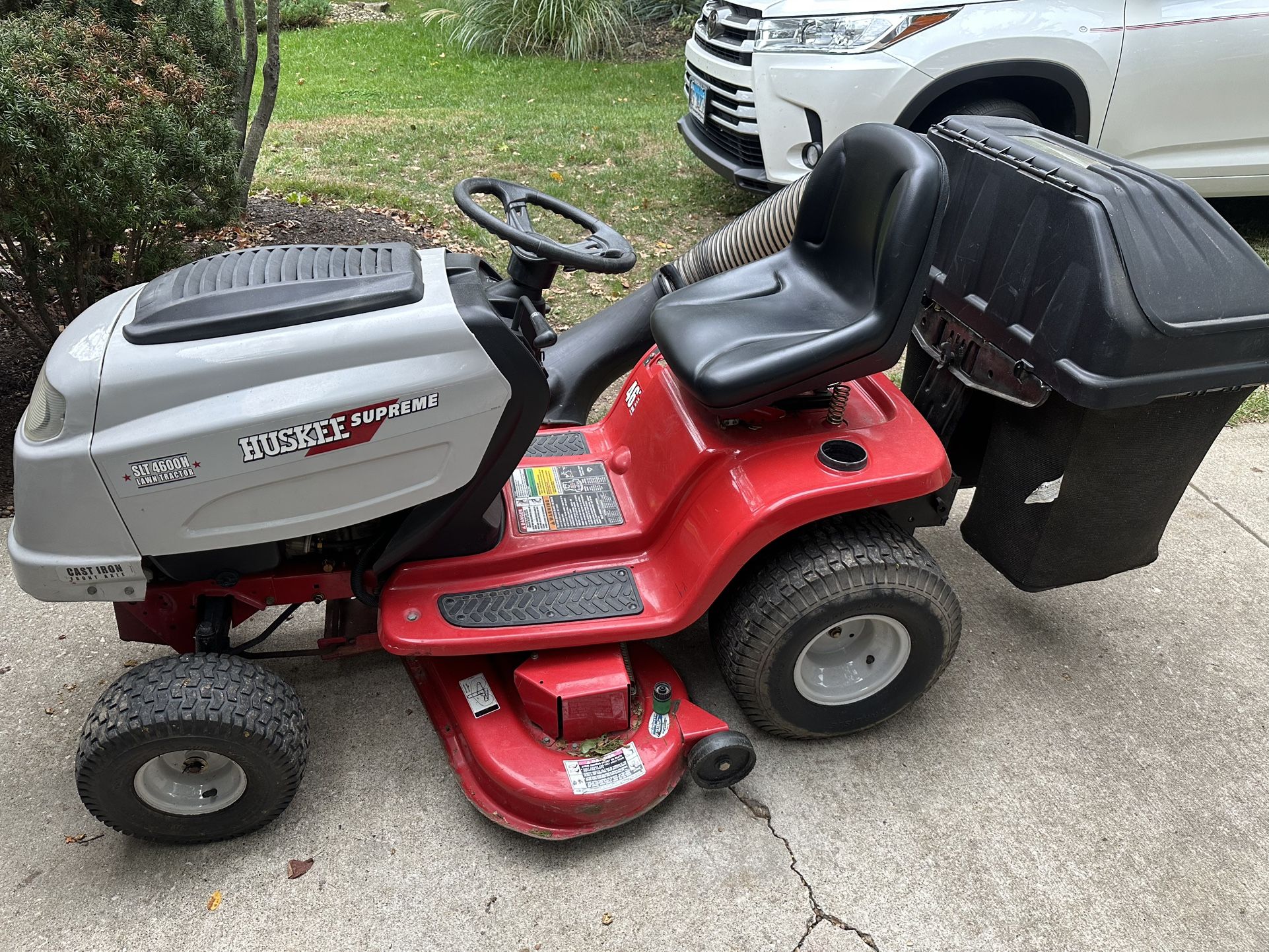 46β Huskee Riding Mower With Leaf/grass Bagger System