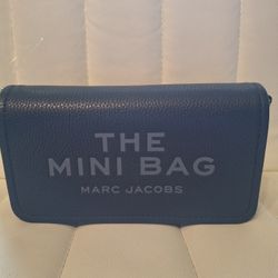 Marc Jacobs Leather Mini Bag
Blue Sea