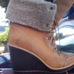FEMALE TIMBS