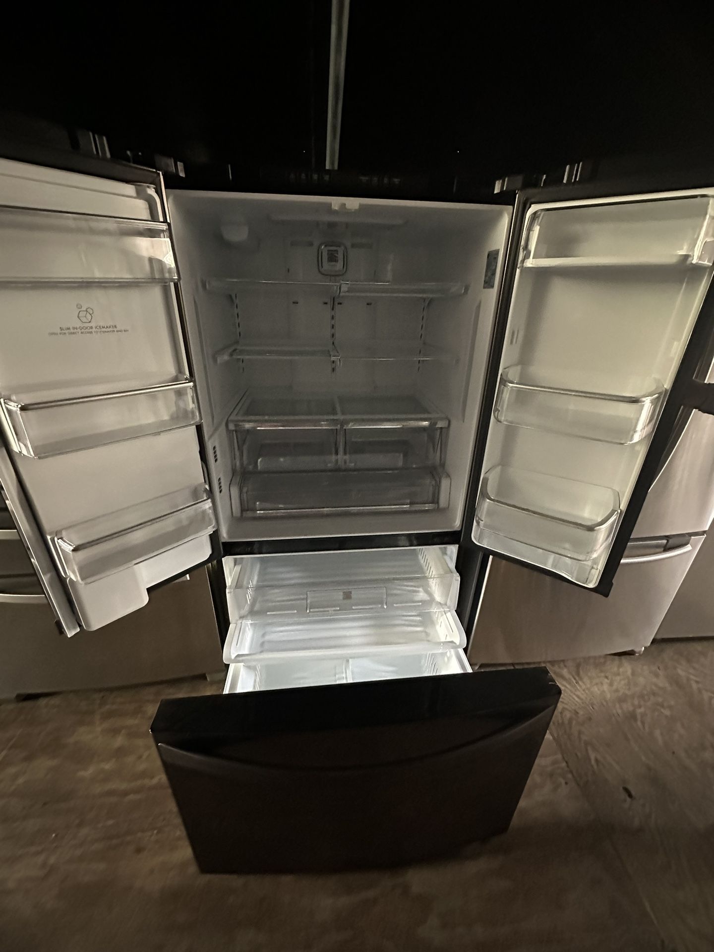 Kenmore Black Stainless Steel Refrigerator Works Well /60 Day Warranty