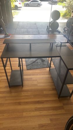 Computer table