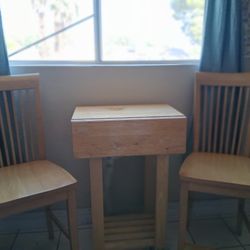 Nice Light Wood Table With 2 Matching Chairs