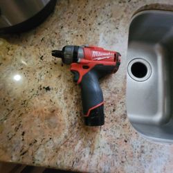 Milwaukee M12  driver