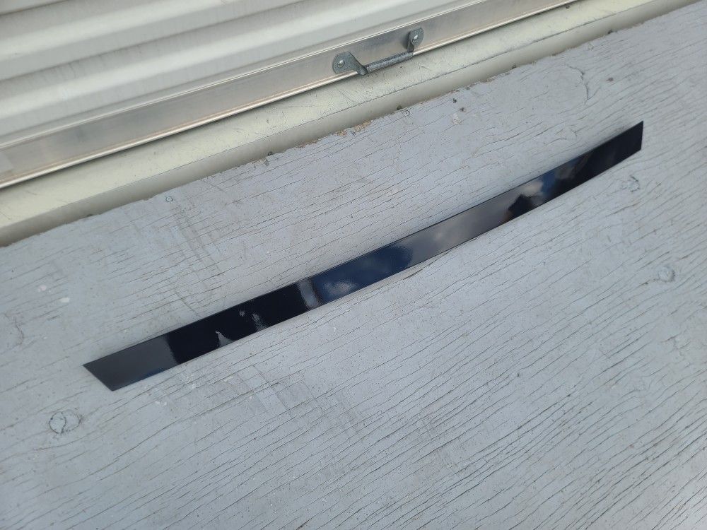 Moldura de cajuela 2006 hasta 2013 chevrolet impala es la original