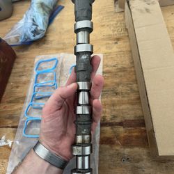 3.6L pentastar Camshafts And Upper/lower Manifold Gaskets