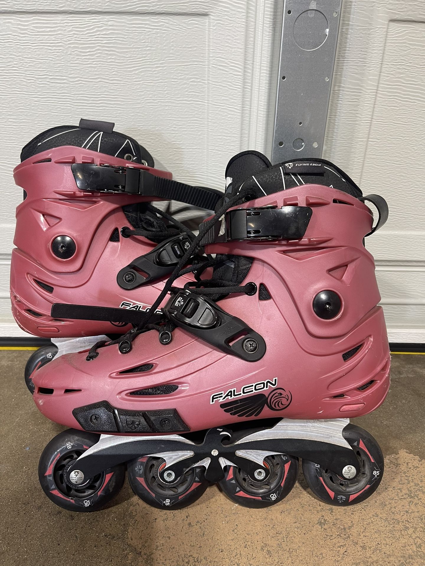 Falcon Flying Eagle Rollerblade