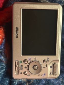 Nikon Coolpix S1 Camera