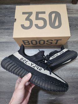 Adidas Yeezy Boost 350 V2 Core Black White Sz 9