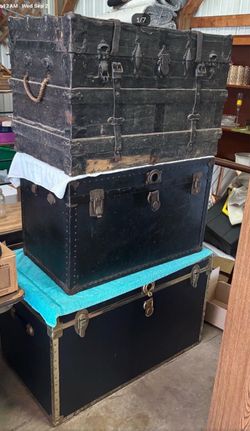 3 Old Trunks
