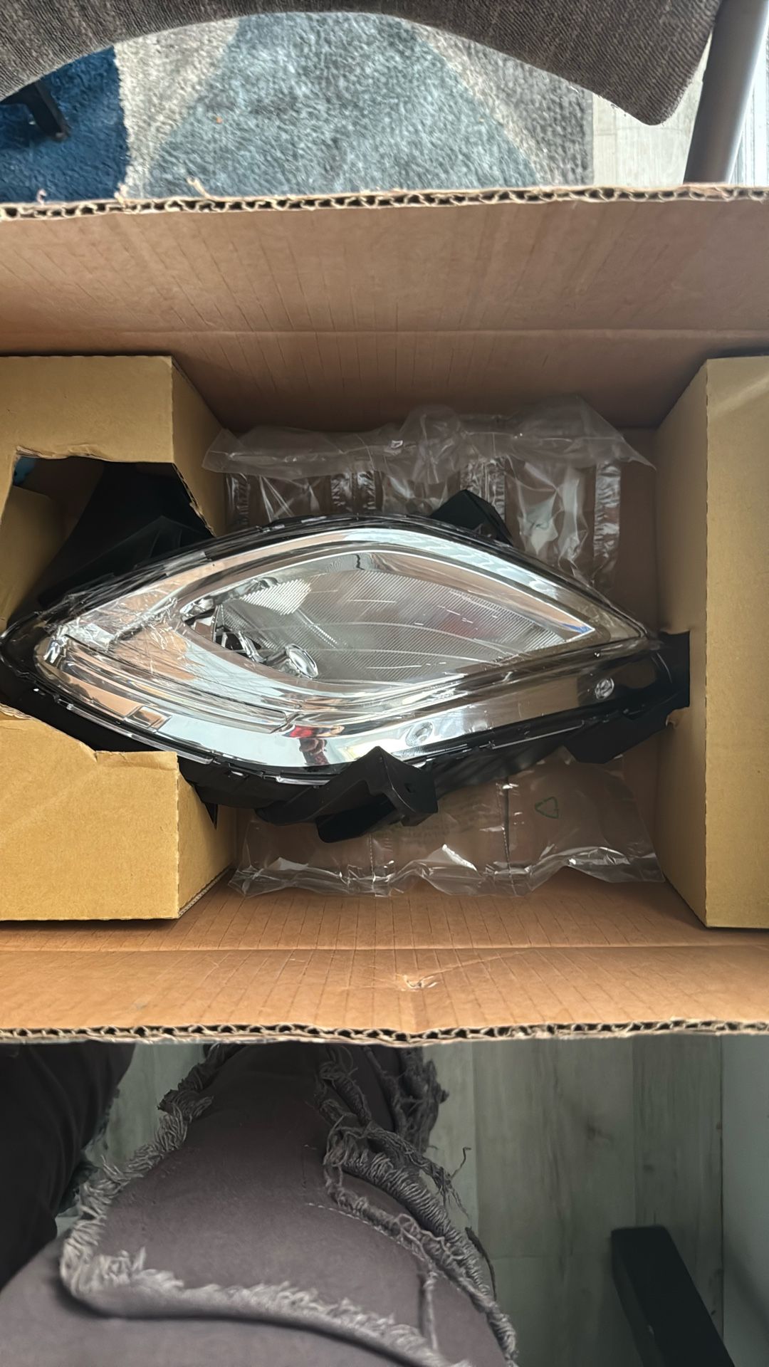 12 Hyundai Genesis Fog Light