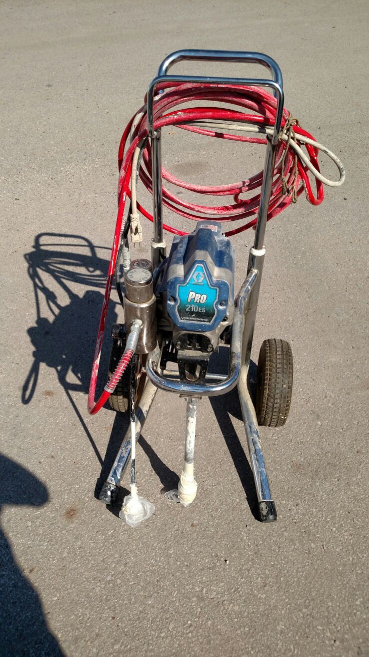 Graco Pro 210 es paint sprayer excellent condition used twice