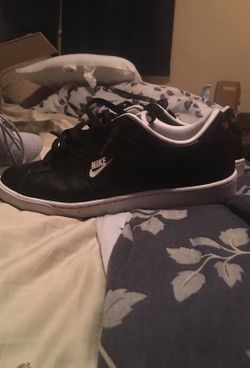 Supreme Nike SB Tennis shoes