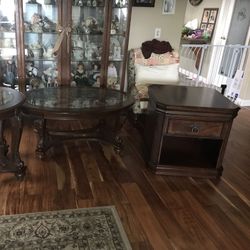 1 Coffee Table & 1 End Table Set