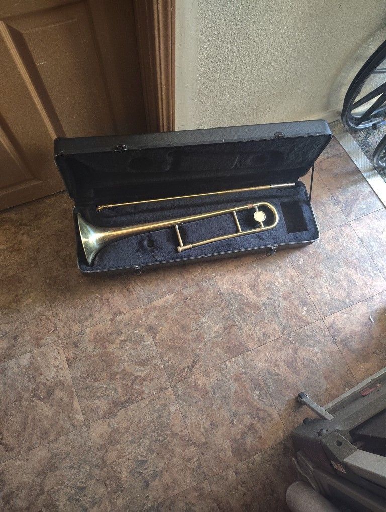 Tenor Trombone With Mouthpeice