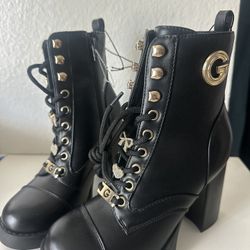 Guess Boot Size 6 (Woman)