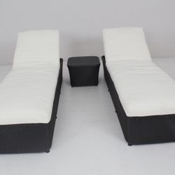 Outdoor Furniture Poolside Chaise Lounges 