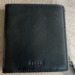 Fossil wallet sale sale