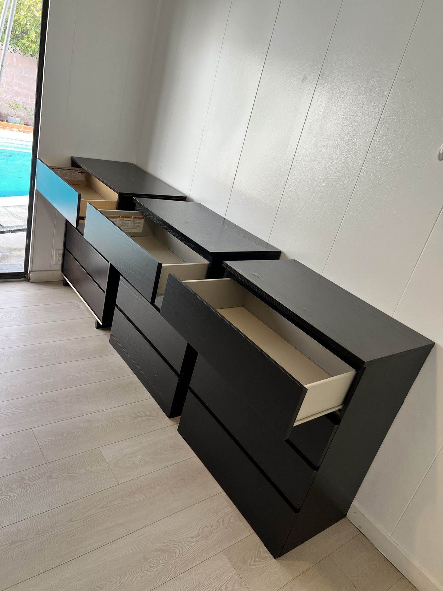 2 IKEA Storklinta 1 Malm Dressers 4 Drawers $150.- Each one / Cajoneras