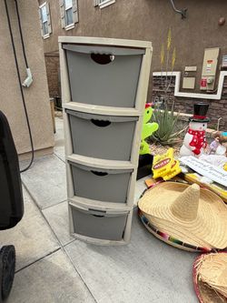 Plastic drawer