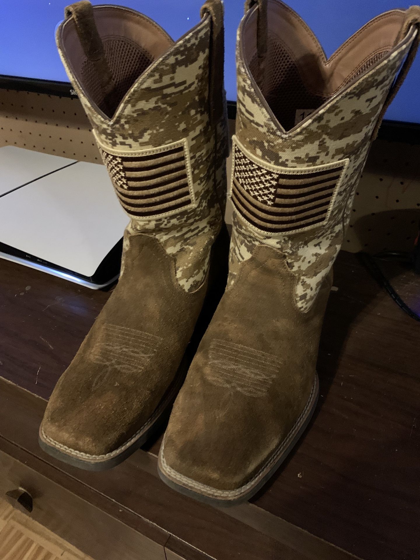 Ariat Boots Sz 11