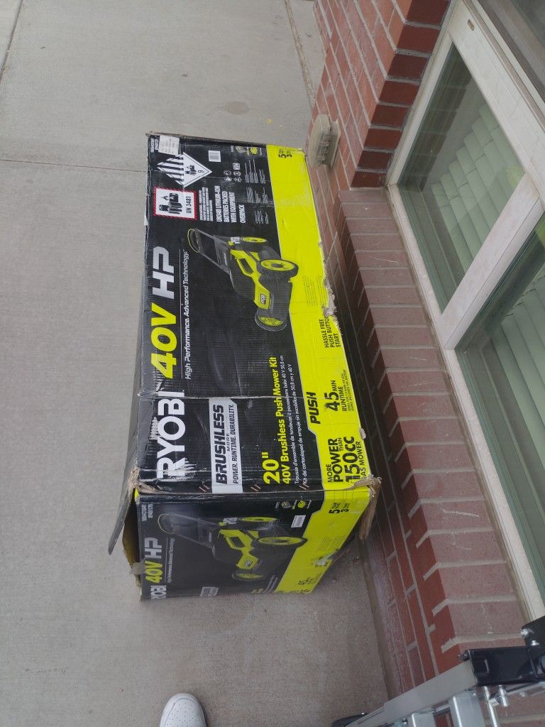 Ryobi 40v6ah 20". Lawn Mower