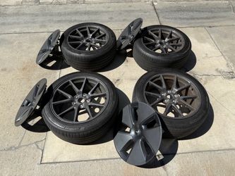 Tesla 18” tires and wheels