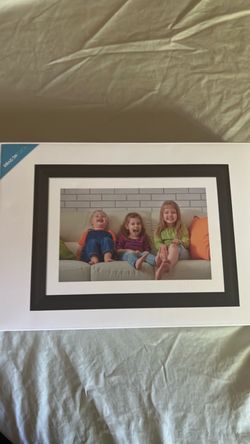 Dragon Touch Digital Photo Frame